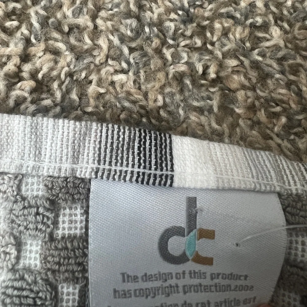 Deborah‎ Connolly Home Set White Charcoal Bath Towels with Fringe